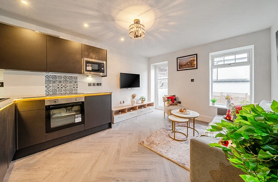 Upper Richmond Road West, London, SW14 - Kinleigh Folkard & Hayward