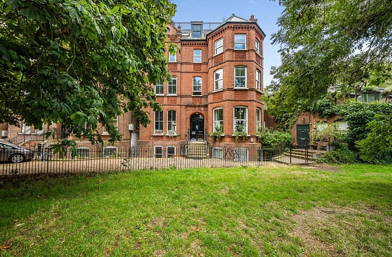 Windmill Drive, London, SW4 - Kinleigh Folkard & Hayward