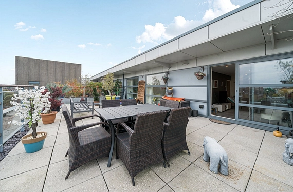 Wandsworth Road, Lambeth, London, SW8 - Kinleigh Folkard & Hayward