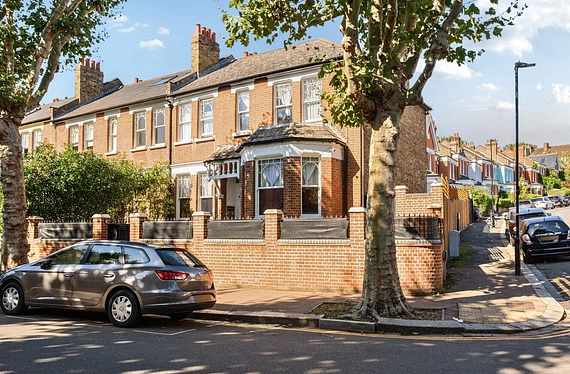 Stapleton Hall Road, Stroud Green, London, N4 - Kinleigh Folkard & Hayward