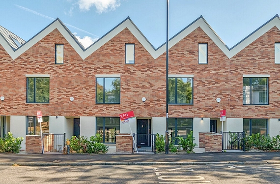 Hermitage Mews, Crystal Palace, London, SE19 - Kinleigh Folkard & Hayward