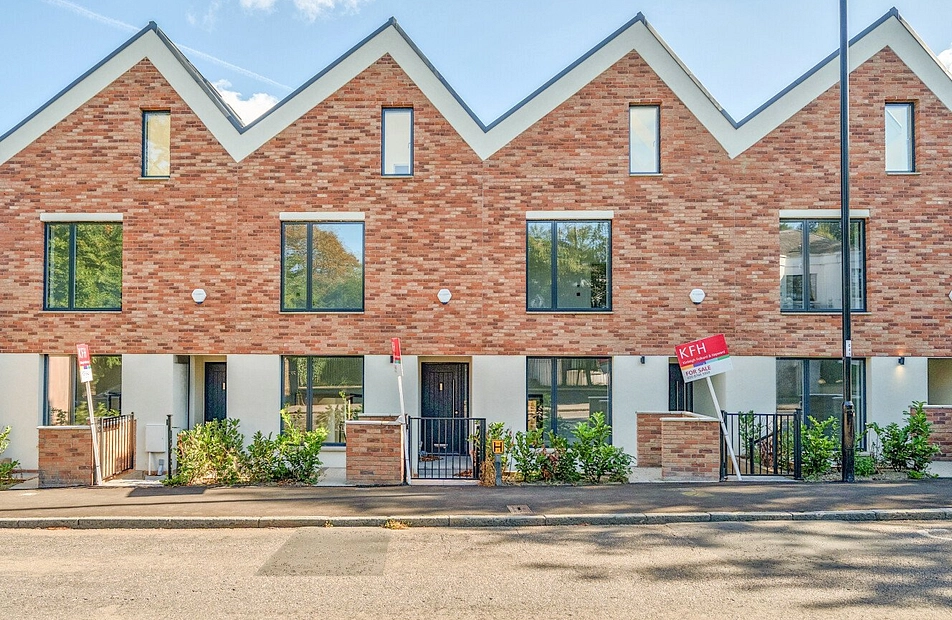 Hermitage Mews, London, SE19 - Kinleigh Folkard & Hayward