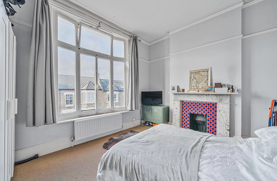 St. Ann's Crescent, London, SW18 - Kinleigh Folkard & Hayward