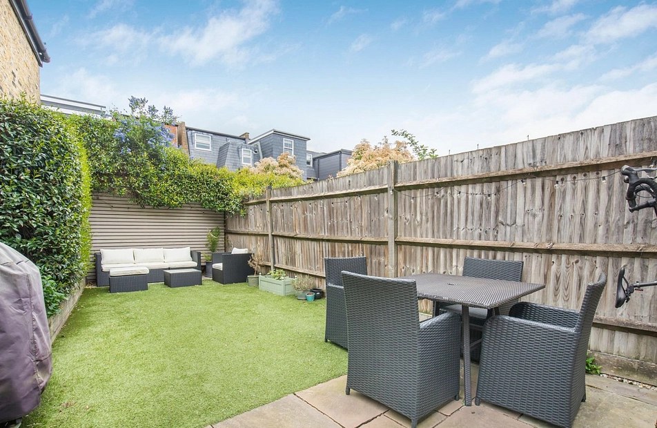 Aldren Road, Earlsfield, London, SW17 - Kinleigh Folkard & Hayward