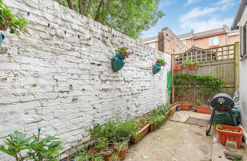 Cargill Road, London, SW18 - Kinleigh Folkard & Hayward