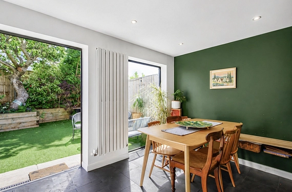 Leckford Road, Earlsfield, London, SW18 - Kinleigh Folkard & Hayward