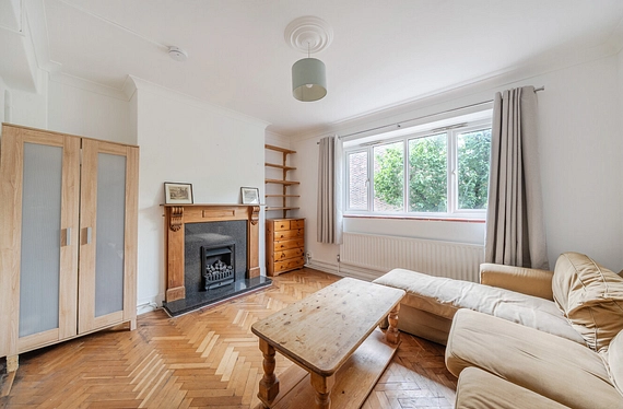 St. John's Drive, Earlsfield, SW18 - Kinleigh Folkard & Hayward