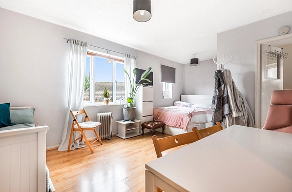 Gresham Way, Wimbledon Park, London, SW19 - Kinleigh Folkard & Hayward