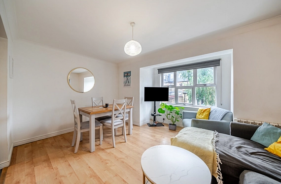 Ravensbury Road, Earlsfield, London, SW18 - Kinleigh Folkard & Hayward