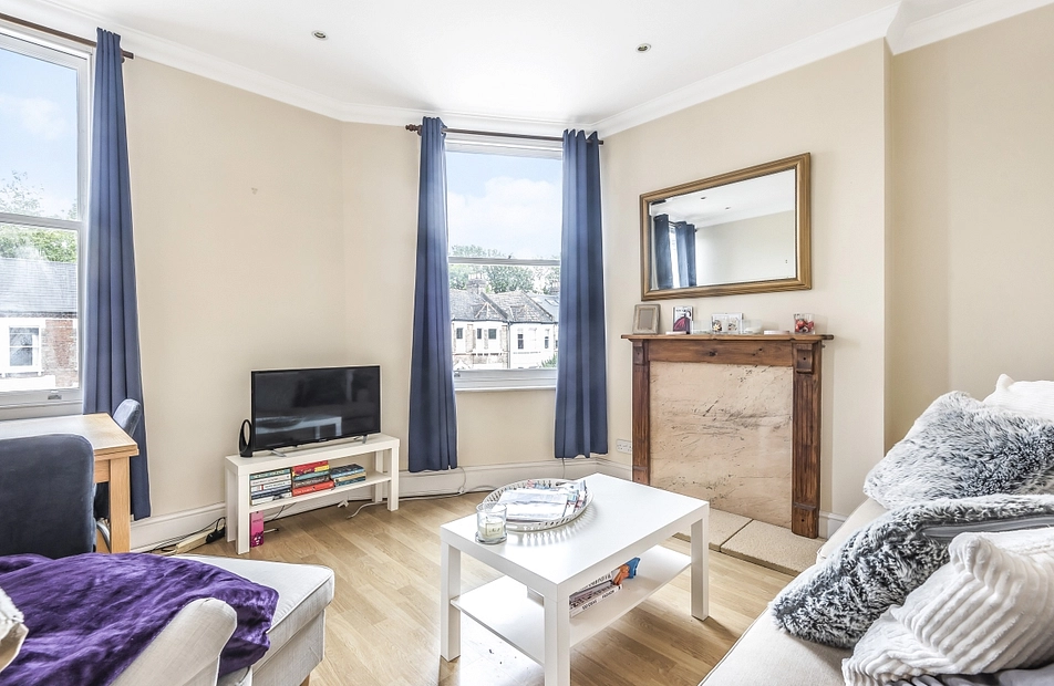 Earlsfield Road, Earlsfield, London, SW18 - Kinleigh Folkard & Hayward