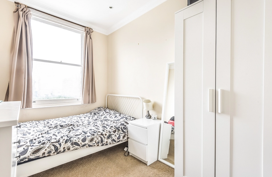 Earlsfield Road, Earlsfield, London, SW18 - Kinleigh Folkard & Hayward