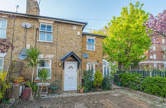 Allfarthing Lane, London, SW18 - Kinleigh Folkard & Hayward