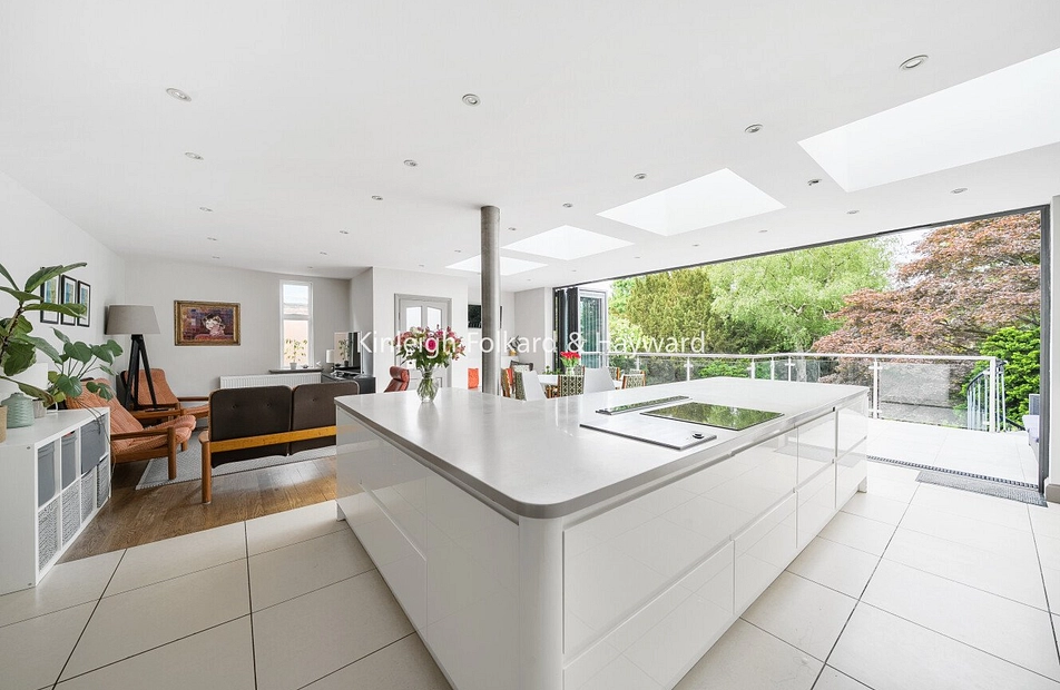 Westbury Road, London, N12 - Kinleigh Folkard & Hayward