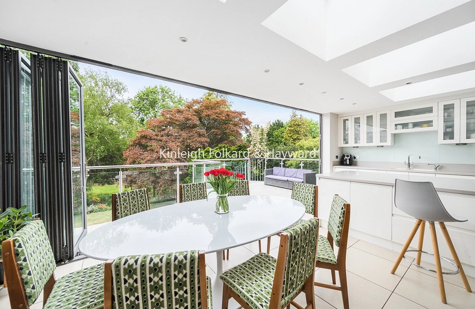 Westbury Road, London, N12 - Kinleigh Folkard & Hayward