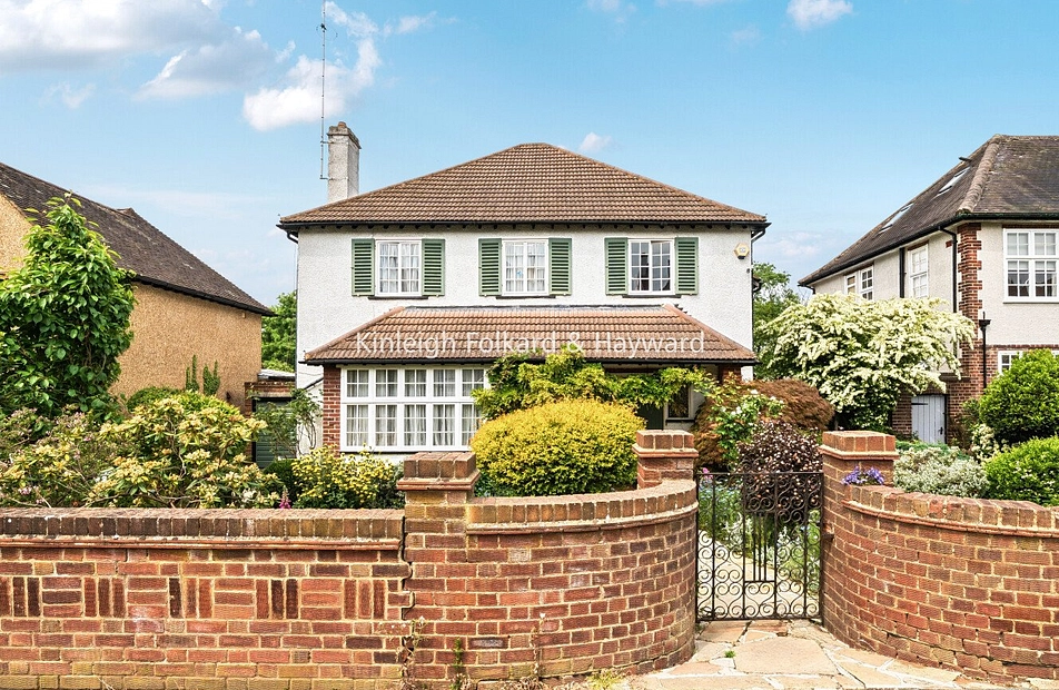 Westbury Road, London, N12 - Kinleigh Folkard & Hayward