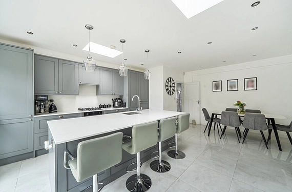 Chestnut Grove, Barnet, EN4 - Kinleigh Folkard & Hayward