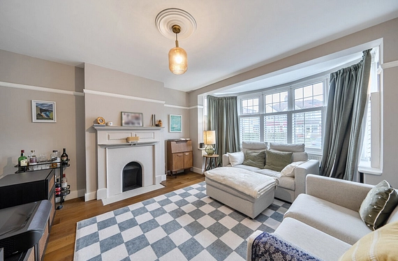 Hillcourt Avenue, Finchley, London, N12 - Kinleigh Folkard & Hayward