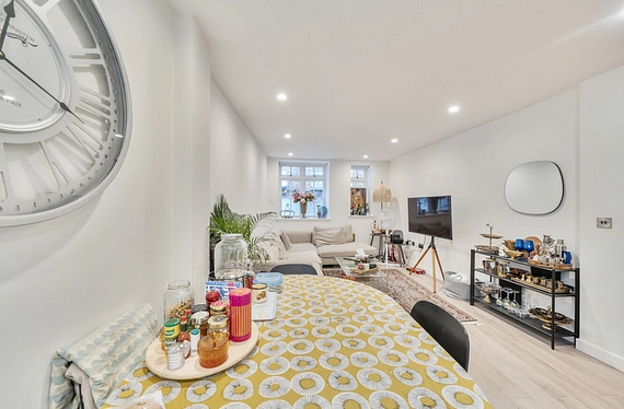 Cornwall Avenue, London, N3 - Kinleigh Folkard & Hayward