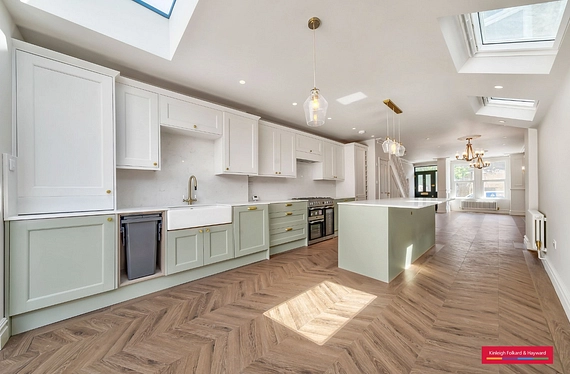 Brunswick Crescent, London, N11 - Kinleigh Folkard & Hayward