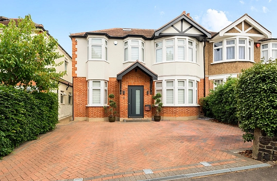 Queen Elizabeths Drive, London, N14 - Kinleigh Folkard & Hayward