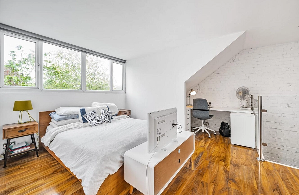 Roundhay Close, Forest Hill, London, SE23 - Kinleigh Folkard & Hayward