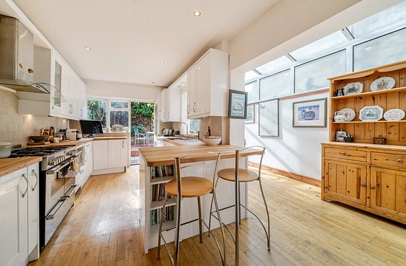 Tournay Road, Fulham, London, SW6 - Kinleigh Folkard & Hayward