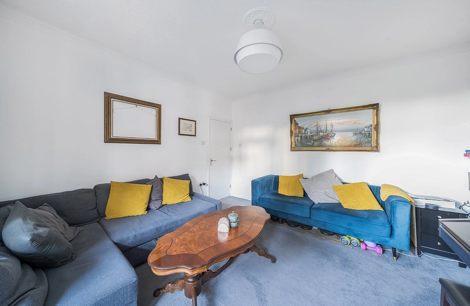 Fulham Road, London, SW6 - Kinleigh Folkard & Hayward