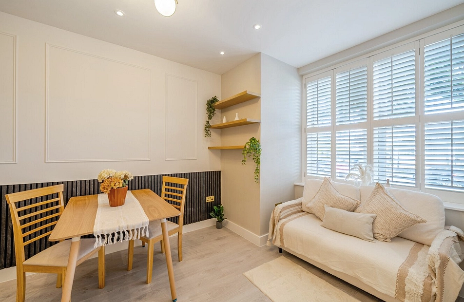 Ellingham Road, London, W12 - Kinleigh Folkard & Hayward