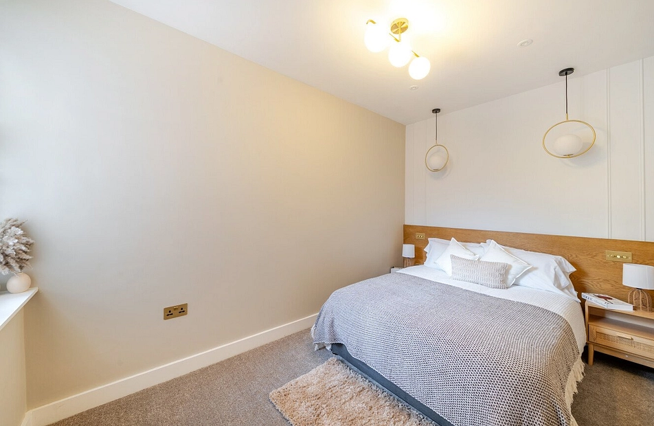 Ellingham Road, London, W12 - Kinleigh Folkard & Hayward