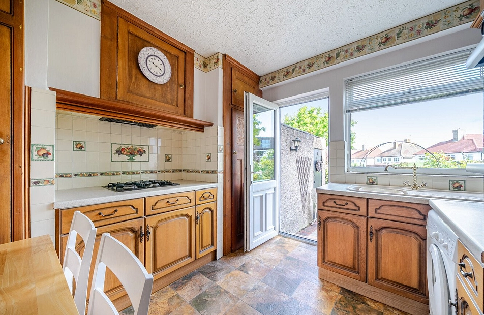 Burwood Avenue, Hayes, BR2 - Kinleigh Folkard & Hayward