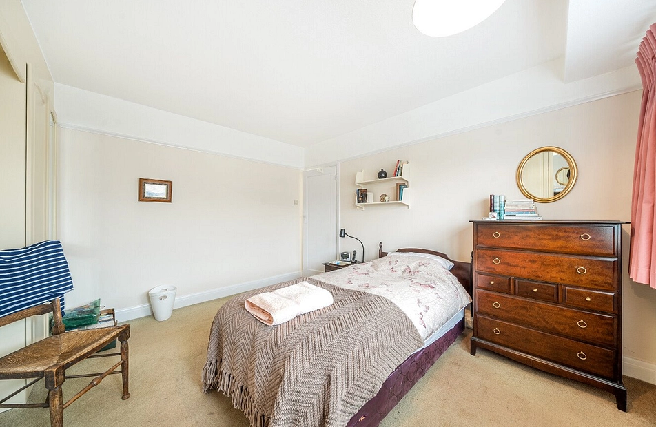 Dartmouth Road, Hayes, Kent, BR2 - Kinleigh Folkard & Hayward