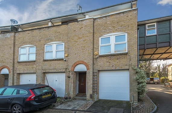 Farnborough Crescent, Hayes, BR2 - Kinleigh Folkard & Hayward