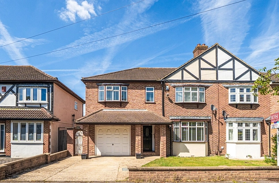 Sackville Avenue, Hayes, Kent, BR2 - Kinleigh Folkard & Hayward