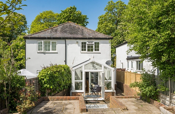 Fox Lane, Keston, Kent, BR2 - Kinleigh Folkard & Hayward