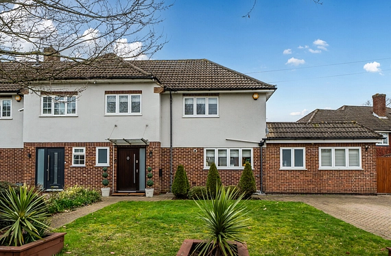 Barnet Drive, Keston, Kent, BR2 - Kinleigh Folkard & Hayward