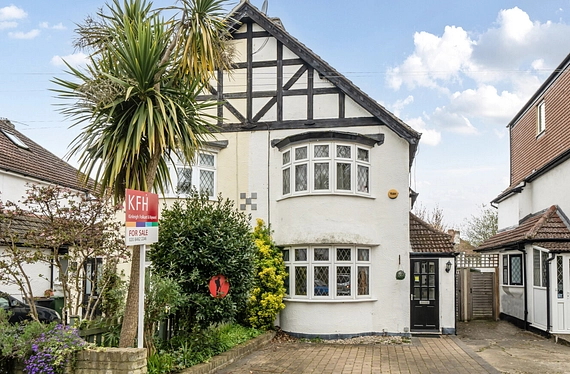 Glebe House Drive, Hayes, Kent, BR2 - Kinleigh Folkard & Hayward