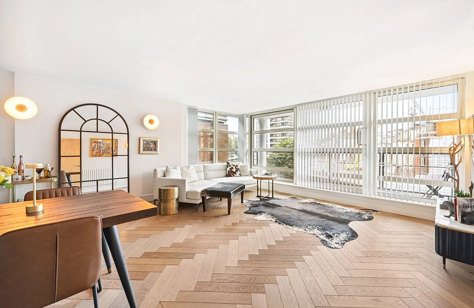 Buckingham Palace Road, London, SW1W - Kinleigh Folkard & Hayward