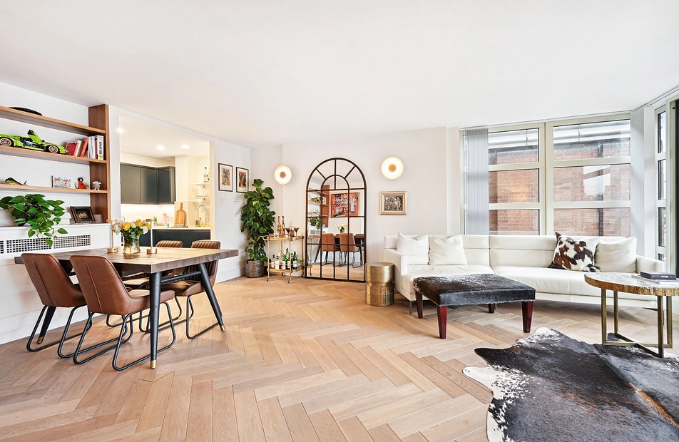 Buckingham Palace Road, London, SW1W - Kinleigh Folkard & Hayward