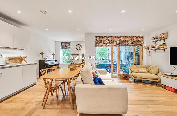 Prodigal Square, London, E8 - Kinleigh Folkard & Hayward