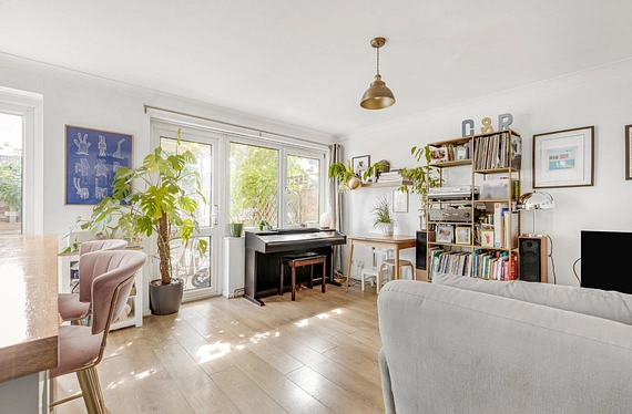 Cowdenbeath Path, Islington, London, N1 - Kinleigh Folkard & Hayward