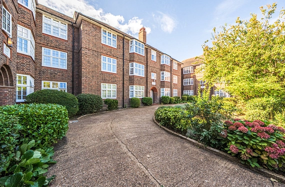 Grove Crescent, Kingston upon Thames, Surrey, KT1 - Kinleigh Folkard & Hayward