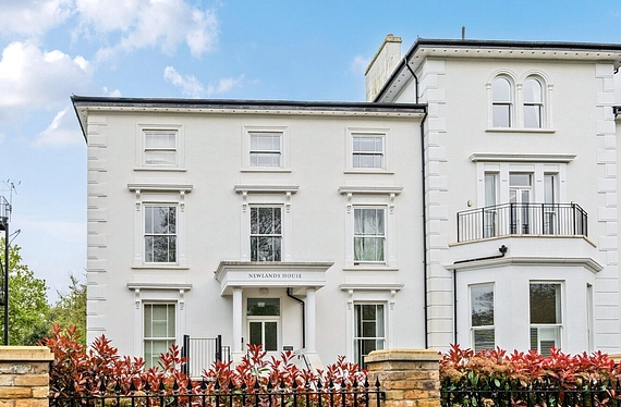 Oak Hill, Surbiton, Surrey, KT6 - Kinleigh Folkard & Hayward