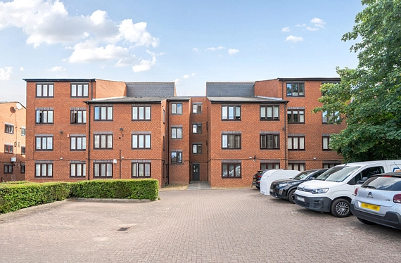 Burnt Ash Hill, Lee, London, SE12 - Kinleigh Folkard & Hayward