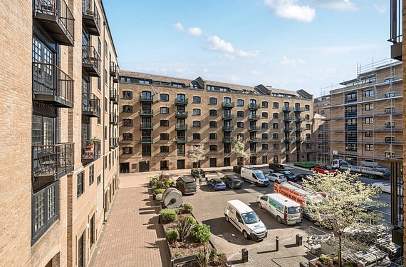 Cayenne Court, Shad Thames, London, SE1 - Kinleigh Folkard & Hayward