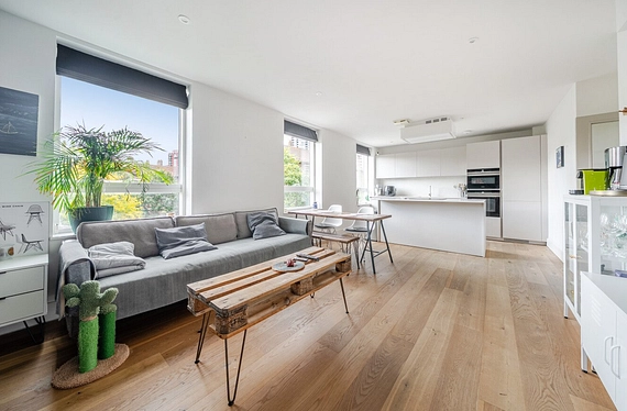 29a Bath Terrace, Elephant & Castle, London, SE1 - Kinleigh Folkard & Hayward