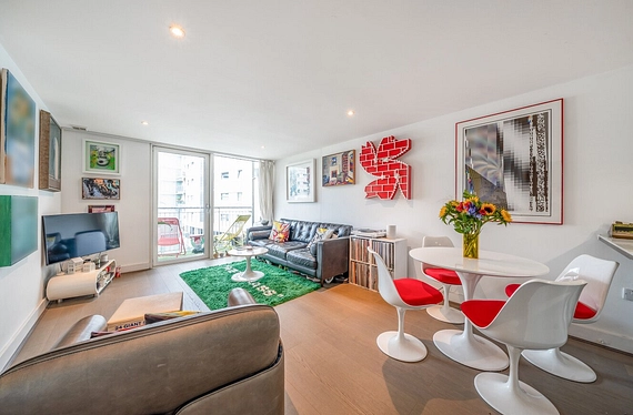 Empire Square, Borough, London, SE1 - Kinleigh Folkard & Hayward