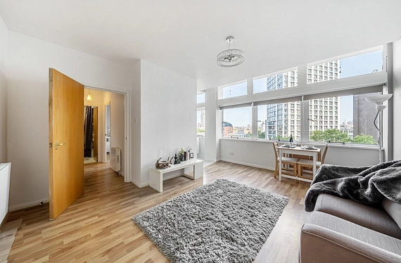Newington Causeway, London, SE1 - Kinleigh Folkard & Hayward