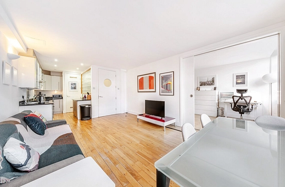 New Globe Walk, London, SE1 - Kinleigh Folkard & Hayward