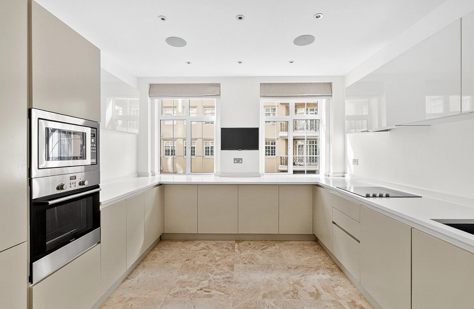 Marylebone Road, London, NW1 - Kinleigh Folkard & Hayward