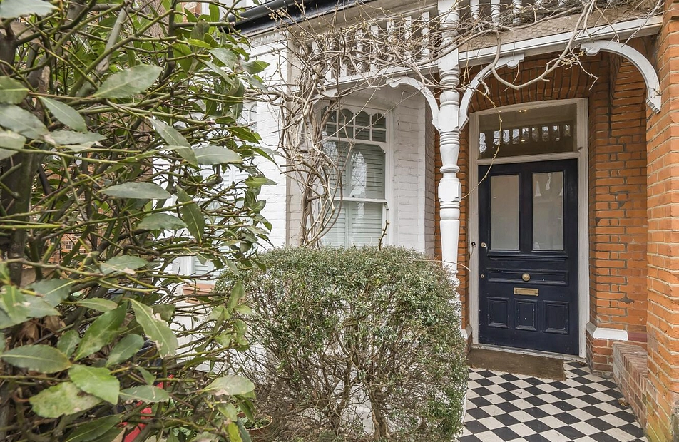 Kings Avenue, London, N10 - Kinleigh Folkard & Hayward